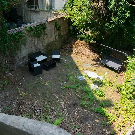 Apartment Hyper Centre Avec Jardin